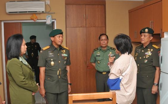 Foto: Cara Pangkostrad TNI Peringati HUT Ke-52 Kostrad - kostrad-anjangsanaRSPAD2013-3.jpg