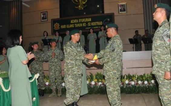 Foto: Sungguh Sederhana Perayaan HUT Ke-52 Kostrad Tahun Ini - hutkostrad52-2013-9.jpg