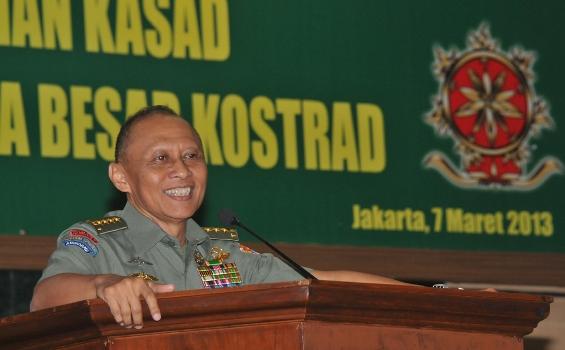 Kasad: Prajurit Kostrad Itu Harus Siap, Dahsyat, dan Tuntas - kostrad-KASADpengarahan2013-3.jpg