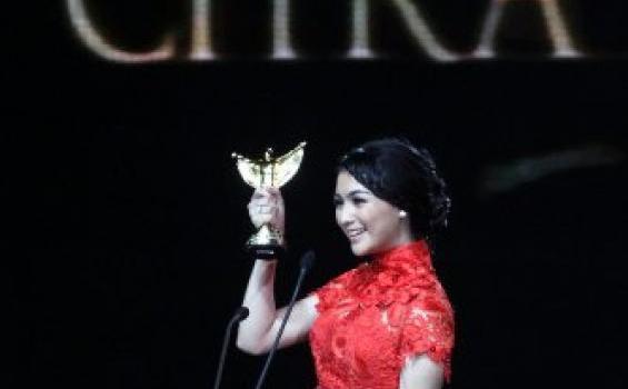 Ini Foto-foto Aksi Seleb Jawara Panasonic Gobel Award 2013 - pga_citra.jpg