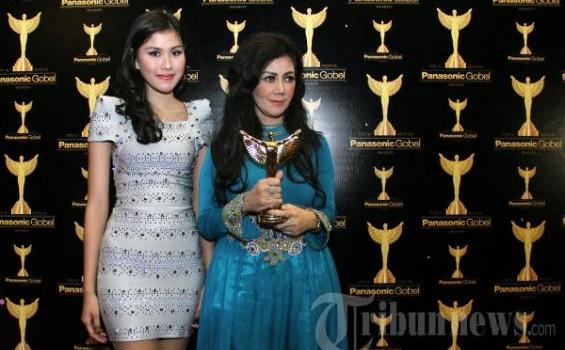Ini Foto-foto Aksi Seleb Jawara Panasonic Gobel Award 2013 - pga_raffi.jpg