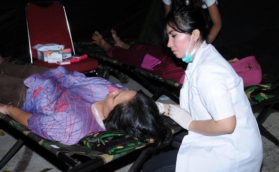 Dokter Cantik Beri Akupuntur Kesehatan Gratis dari TNI di Depok - DSC_1138.JPG