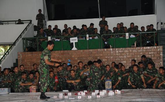 Lihat Keseriusan Personel TNI Latihan Strategi dan Taktik di Cilodong - CCM_0293.jpg