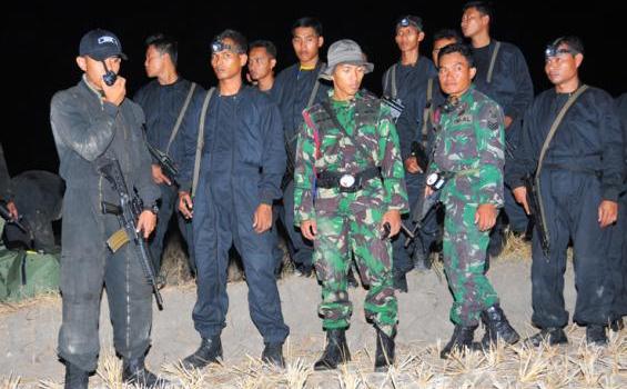 Aksi Heroik Prajurit Pasukan Khusus TNI Dalam Latgab di NTB - 8.jpg