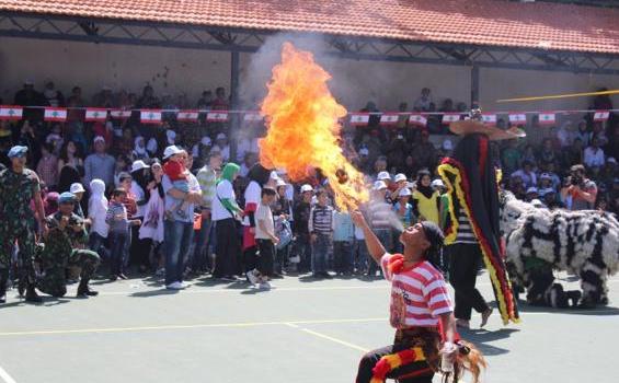 Prajurit TNI Sajikan Tarian Indonesia Hibur Anak-anak di Lebanon - IMG_1662.JPG