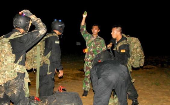 Kondisi Bahaya, TNI Terjunkan Pasukan Penyusup di Kalimantan Timur - LGP_0861_h.jpg