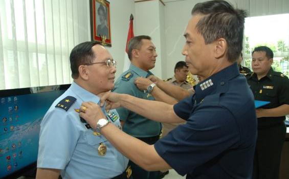 Selamat, Dua Perwira Tinggi TNI Dapat Penghargaan dari Royal Thai Army - copy_5.jpg