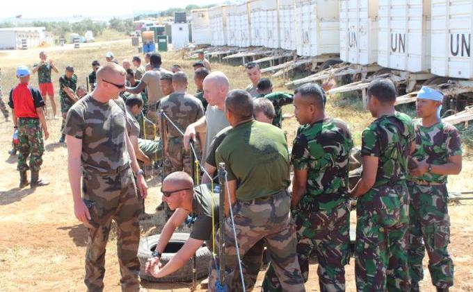Seru, Aksi Permainan Militer Prajurit TNI Versus FCR di Lebanon - IMG_3975.JPG