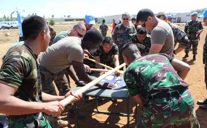 Seru, Aksi Permainan Militer Prajurit TNI Versus FCR di Lebanon - IMG_3983.JPG