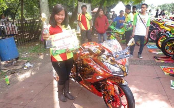 Karyawati Bank Ini Menang Kompetisi Karena Tunggangannya Bermotif Batik - IMG_1296.JPG
