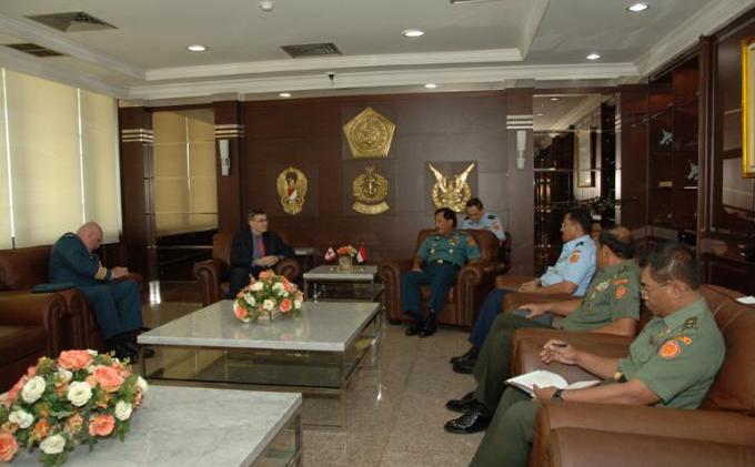 Makna Pertemuan Panglima TNI dengan Dubes Kanada yang Baru di Cilangkap - ACK_0236.JPG