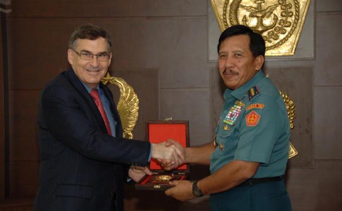 Makna Pertemuan Panglima TNI dengan Dubes Kanada yang Baru di Cilangkap - ACK_0250.JPG