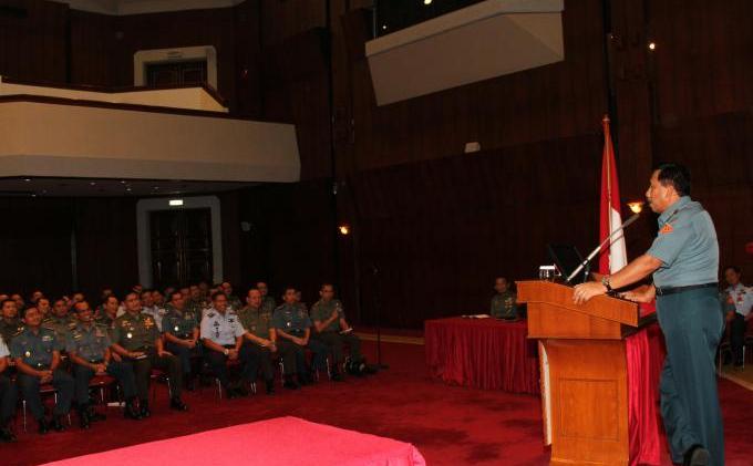 Panglima TNI Beri Ceramah ke 105 Perwira Siswa di Mabes Cilangkap - Pasis1.jpg