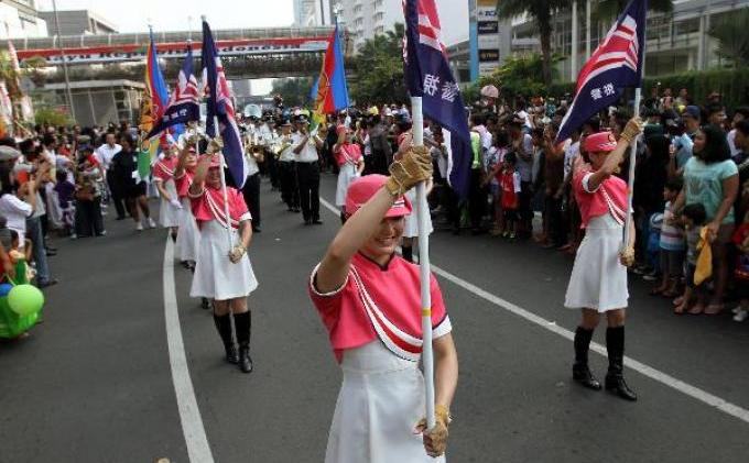 FOTO: Polwan-polwan Cantik dari Jepang Melenggang Centil di Jalanan Jakarta  - 244235p.JPG