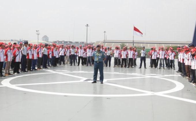 KRI Makassar-590 Akhirnya Sandar di Jakarta Usai Sail Komodo 2013 - _MG_7189.JPG