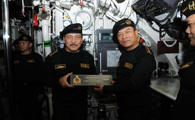 Ini Alasan Panglima TNI Dapat Brevet Kehormatan Hiu Kencana - 32.jpg
