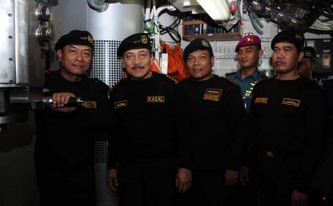 Ini Alasan Panglima TNI Dapat Brevet Kehormatan Hiu Kencana - 62.jpg