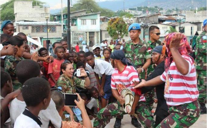 Kesenian Reog Ponorogo Warnai Hari Perdamaian Dunia di Haiti - Picture17.jpg