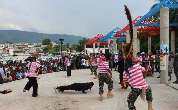 Kesenian Reog Ponorogo Warnai Hari Perdamaian Dunia di Haiti - Picture6.jpg