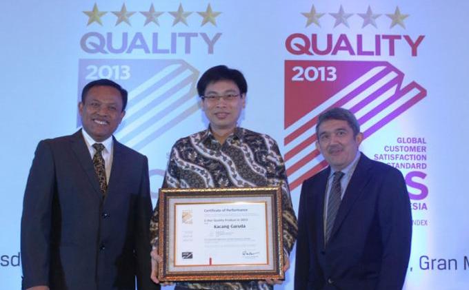 Kacang Garuda Raih Global Customer Satisfaction Standard Award 2013 - foto_2.jpg