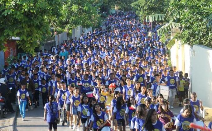 BERITA FOTO: 6.000 Peserta Tribun Fun Walk Birukan Kupang - 20140427_Tribun_Fun_Walk_Kupang_01.jpg