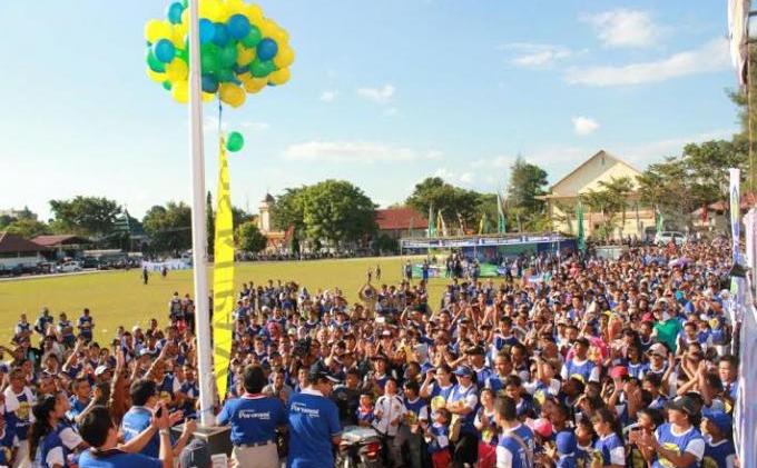 BERITA FOTO: 6.000 Peserta Tribun Fun Walk Birukan Kupang - 20140427_Tribun_Fun_Walk_Kupang_03.jpg