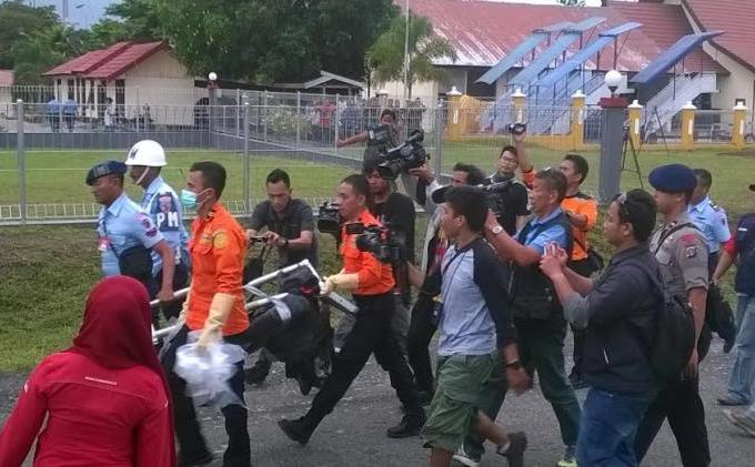 FOTO: Ini Kursi Tiga Penumpang yang Ditemukan dengan Kondisi Terikat - kursi_penumpang_airasia_20150105.jpg