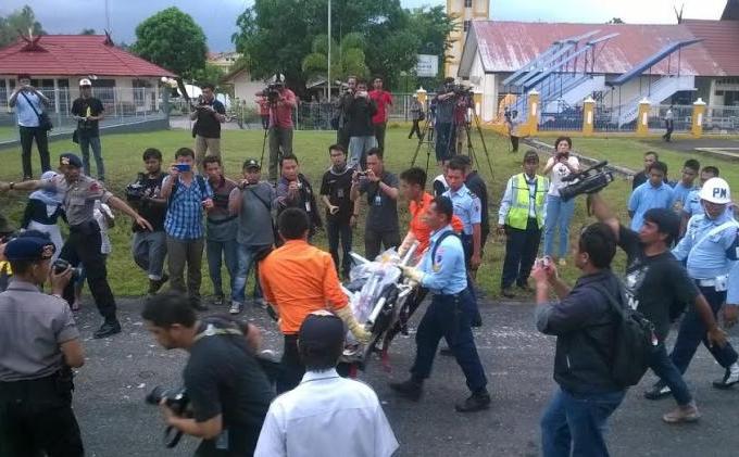 FOTO: Ini Kursi Tiga Penumpang yang Ditemukan dengan Kondisi Terikat - kursi_penumpang_airasia_20150105_01.jpg