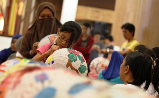Berita Foto Lomba Melukis Lampion Menyambut Imlek di Palembang - Lampion_2.jpg