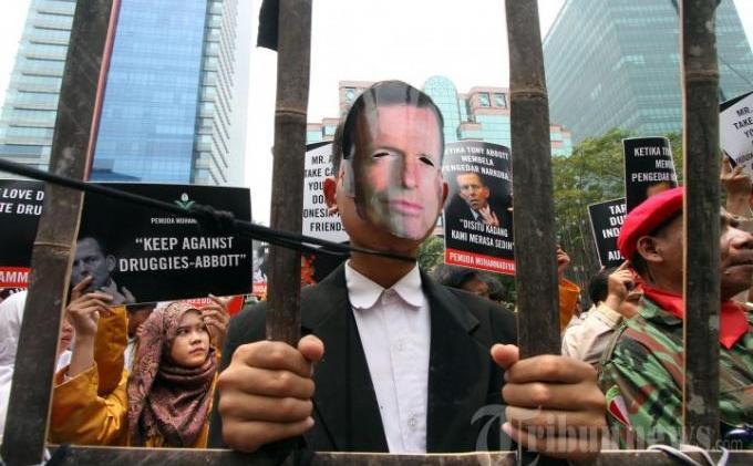 Demo Pemuda Muhammadiyah Protes Peryataan Tonny Abbot - demonstrasi-kecam-pm-australia-tonny-abbot_20150225_135813.jpg