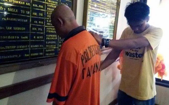 Setelah Bunuh Korbannya, Dadang Pajang Barang-barang Hasil Curian di Kamar - ds-di-mapolres-garut.jpg