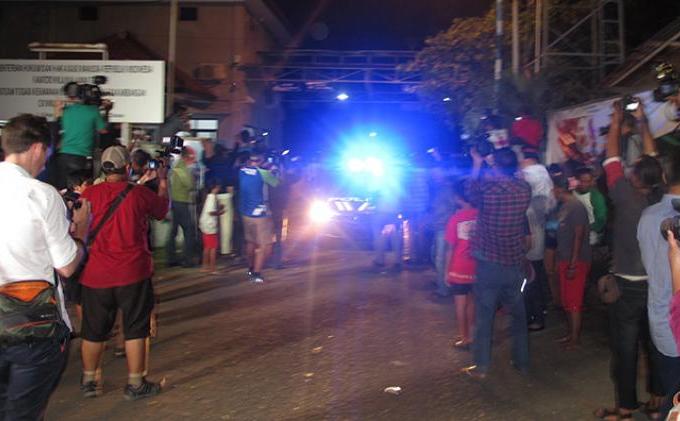 Foto Breaking News: Pengamanan Terpidana Mati Dikeluarkan dari Nusakambangan Menuju Tangerang - Serge_2.jpg