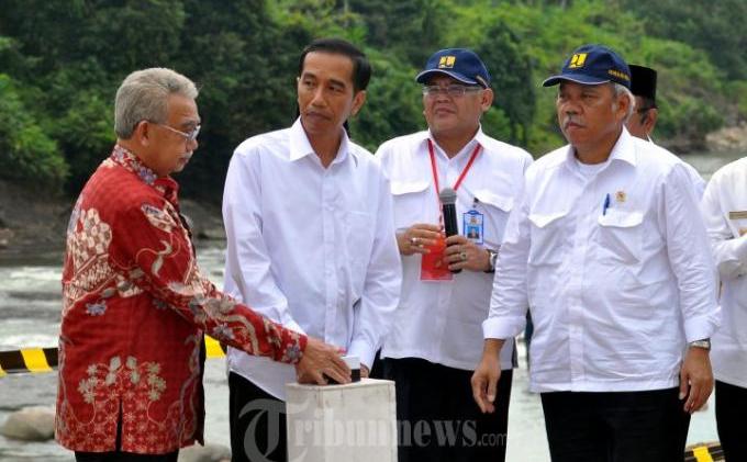 Presiden Jokowi Resmikan Pembangunan Bendungan Keureuto Aceh - presiden-jokowi-resmikan-pembangunan-bendungan-keureuto-aceh_20150310_135324.jpg