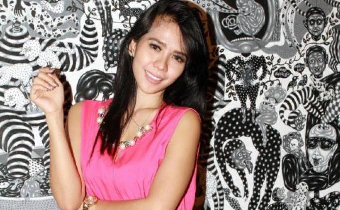 Veronica Sani Tidak Mau Pilih Pilih Peran - veronica-sani-artis-pendatang-baru_20150313_170247.jpg