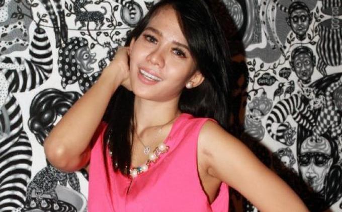 Veronica Sani Tidak Mau Pilih Pilih Peran - veronica-sani-artis-pendatang-baru_20150313_170311.jpg