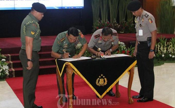 Nota Kesepahaman TNI dan Polri - nota-kesepahaman-tni-dan-polri_20150304_153502.jpg