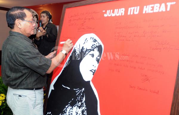 Endriarto Sutarto, Dukung Ibu Siami