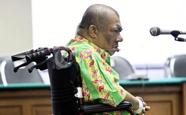 Gubernur Non Aktif Syamsul Arifin Jalani Sidang TIPIKOR