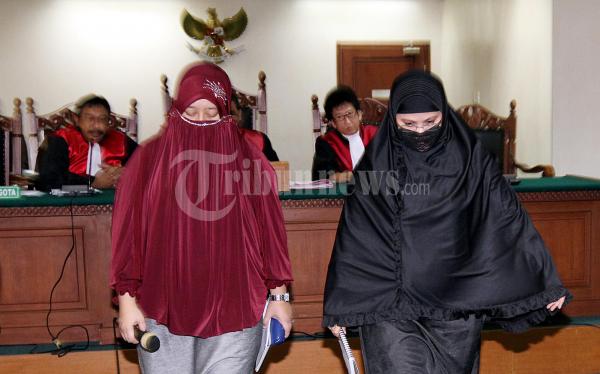 Yulianis Beberkan Aliran Suap Pembangunan Wisma Atlet