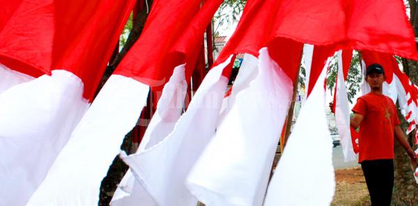 Berdagang Bendera Kebangsaan