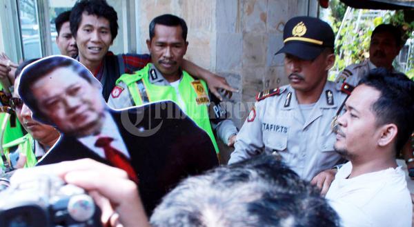 Gambar SBY PECAT