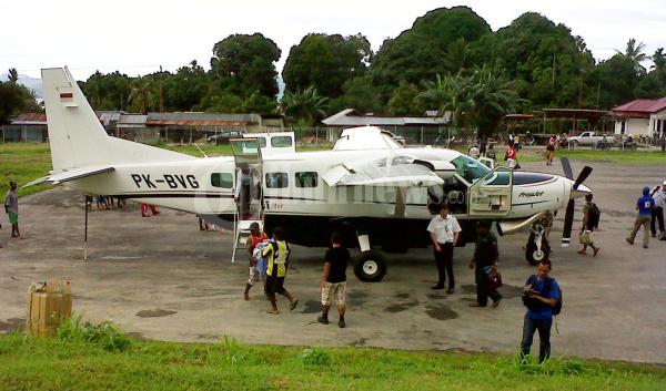 Pesawat Chessna 108 B di bandara Manokwari