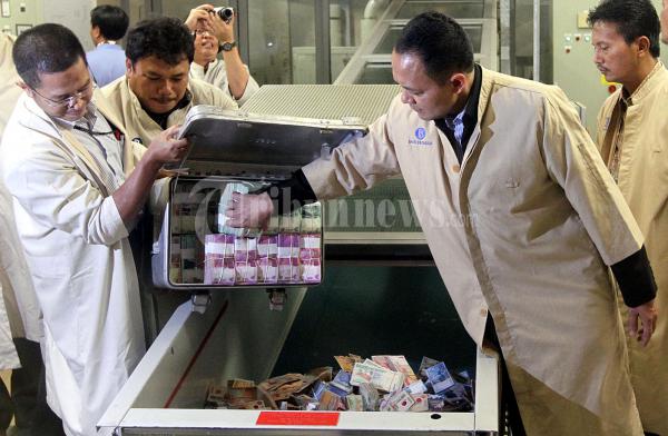 24 Milyar Uang Palsu Dimusnahkan