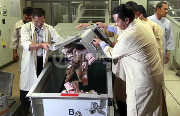 Uang Palsu Dimusnahkan BI