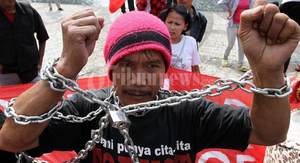 Rantai Diri Desak Penyelesaian Kasus Korupsi