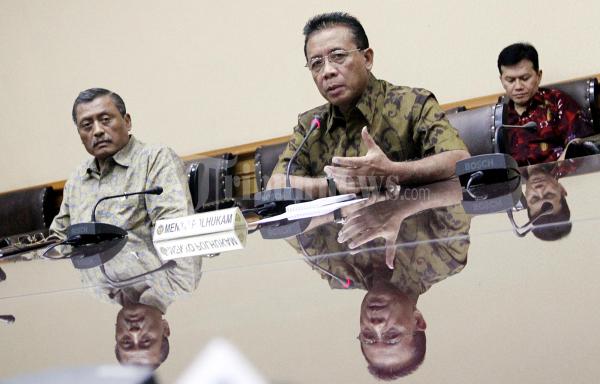 Berikan Keterangan Pers Peledakan Bom Solo