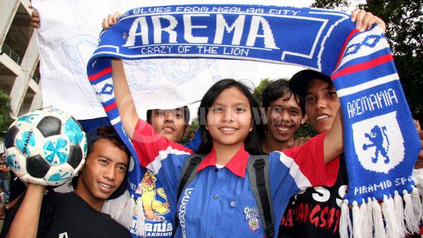 Sporter Aremania Kepung PSSI