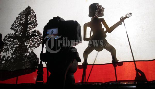 Ki JLITHENG Pentas Wayang Kampung Sebelah