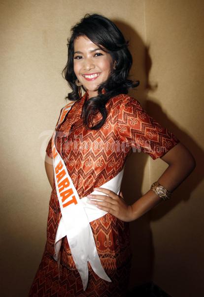 Miranda S Whardany PUTRI KALBAR 2011