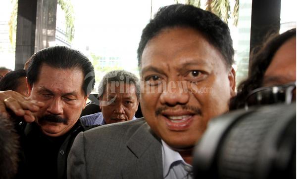 Olly Dondokambey Jadi Saksi Suap Kemenakertrans